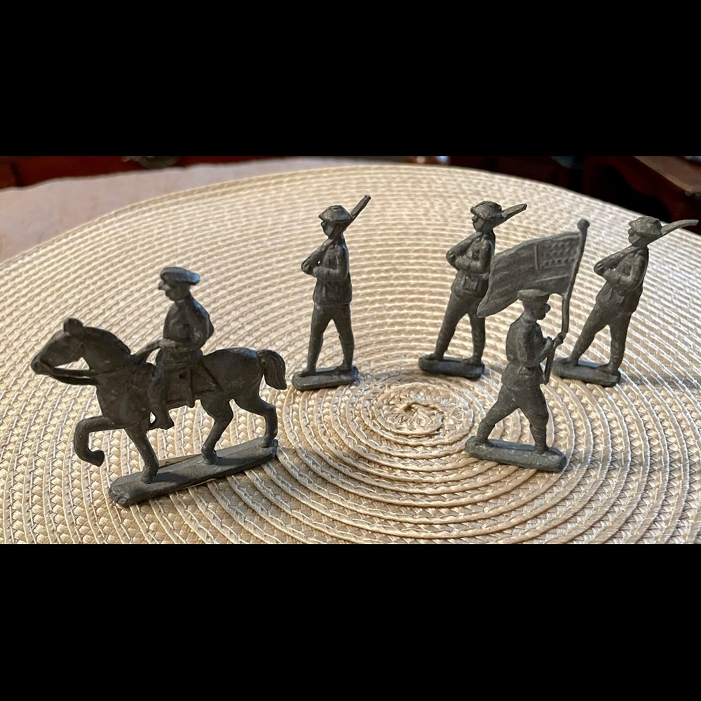 Vintage lead military figurines